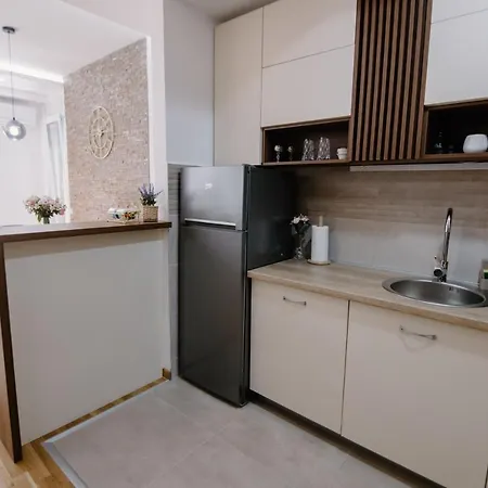 Cherry Lux Apartment *