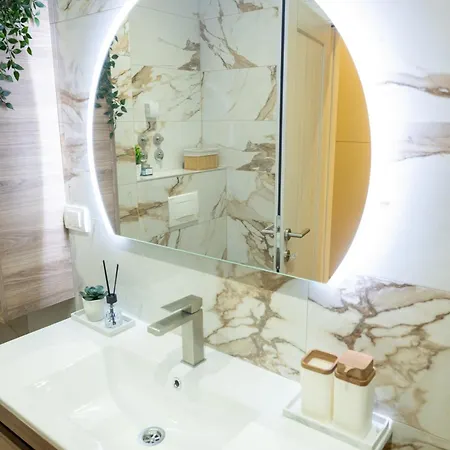 Cherry Lux Apartment *