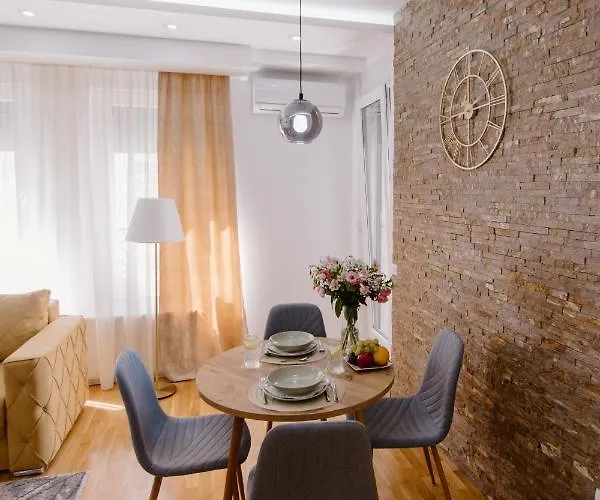 Cherry Lux Aranđelovac